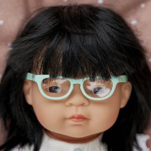 Muñeca Asiática con Gafas - Apegotienda