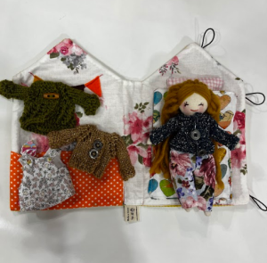 Casa de muñeca textil - Imagen 4